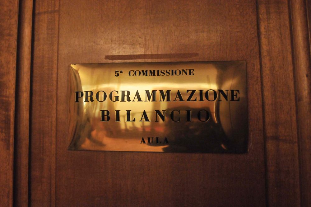 Si fatica a comprendere il senso politico di questa manovra